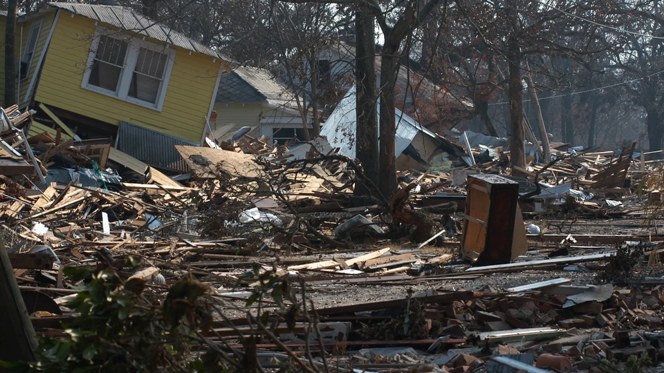 houses destroyed by hurricane winds
