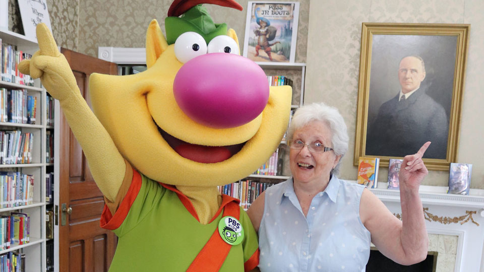 Nature Cat Visits Huntingdon Library